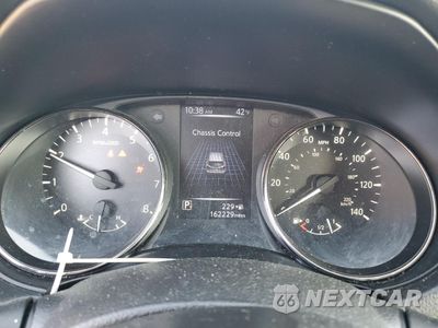 Zdjęcie 9 z 14 samochodu: 2018 NISSAN ROGUE SPORT S VIN:JN1BJ1CR0JW206653 - miniatura