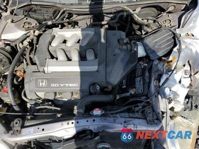 Zdjęcie 11 z 13 samochodu: 2000 HONDA ACCORD LX VIN:1HGCG1644YA021790 - miniatura