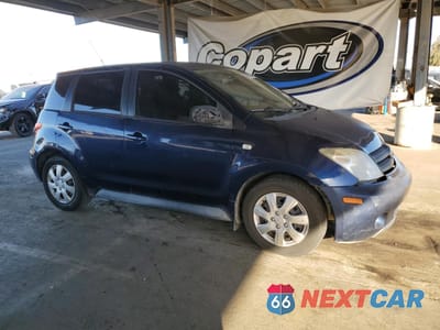 Czwarte zdjęcie samochodu z boku: 2004 TOYOTA SCION XA VIN:JTKKT624840052249 - miniatura