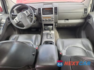 Zdjęcie 8 z 14 samochodu: 2006 NISSAN PATHFINDER LE VIN:5N1AR18W56C648218 - miniatura