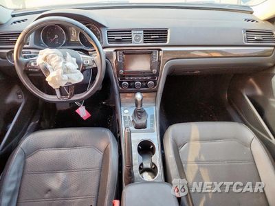 Zdjęcie 8 z 13 samochodu: 2017 VOLKSWAGEN PASSAT SE VIN:1VWBT7A39HC027867 - miniatura