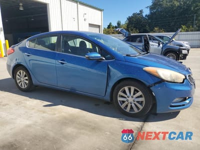 Czwarte zdjęcie samochodu z boku: 2014 KIA FORTE EX VIN:KNAFX4A85E5050790 - miniatura