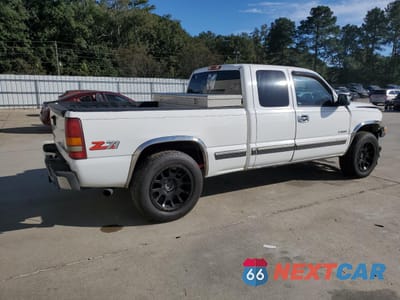 Trzecie zdjęcie samochodu z tyłu: 2000 CHEVROLET SILVERADO K1500 VIN:1GCEK19T2YE260806 - miniatura