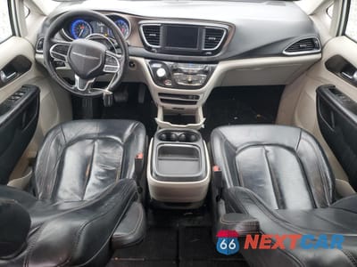 Zdjęcie 8 z 13 samochodu: 2019 CHRYSLER PACIFICA TOURING L VIN:2C4RC1BG5KR561639 - miniatura