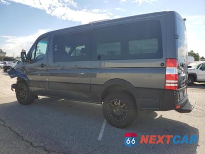 Trzecie zdjęcie samochodu z tyłu: 2014 MERCEDES BENZ SPRINTER DELIVERY VAN VIN:WDZPE7DC2E5904052 - miniatura