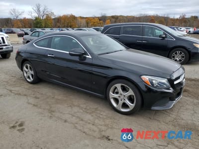 Czwarte zdjęcie samochodu z boku: 2017 MERCEDES-BENZ C 300 4MATIC VIN:WDDWJ4KB4HF475047 - miniatura