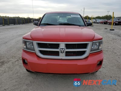 Piąte zdjęcie samochodu w środku: 2011 DODGE DAKOTA SLT VIN:1D7RE3GK6BS653608 - miniatura