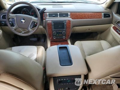 Zdjęcie 8 z 12 samochodu: 2009 CHEVROLET TAHOE K1500 LTZ VIN:1GNFK33039R281602 - miniatura
