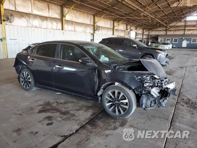Czwarte zdjęcie samochodu z boku: 2018 NISSAN ALTIMA 2.5 VIN:1N4AL3AP7JC280403 - miniatura