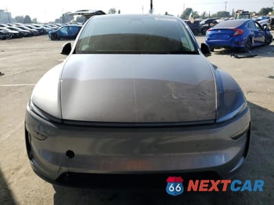 Piąte zdjęcie samochodu w środku: 2026 TESLA MODEL Y VIN:7SAYGDED1TA439957 - miniatura