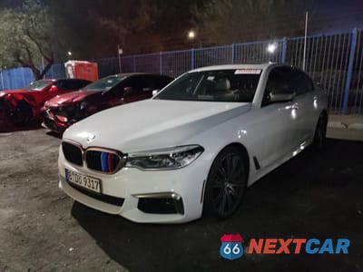 Główne zdjęcie samochodu: 2018 BMW M550XI VIN:WBAJB9C52JG464441 - miniatura