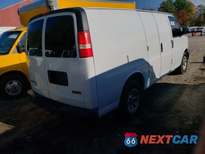 Trzecie zdjęcie samochodu z tyłu: 2012 GMC SAVANA G1500 VIN:1GTS7AFX1C1185334 - miniatura