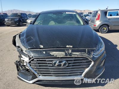 Piąte zdjęcie samochodu w środku: 2018 HYUNDAI SONATA SE VIN:5NPE24AF1JH665939 - miniatura