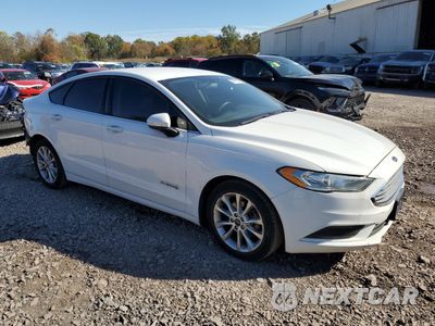 Czwarte zdjęcie samochodu z boku: 2017 FORD FUSION SE HYBRID VIN:3FA6P0LU9HR384897 - miniatura