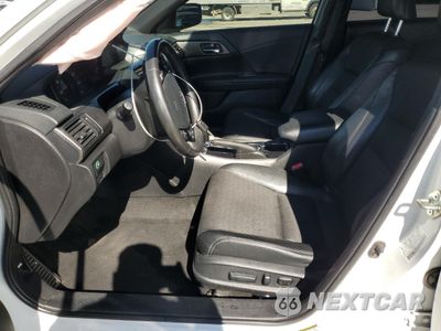 Zdjęcie 7 z 16 samochodu: 2017 HONDA ACCORD SPORT VIN:1HGCR2F65HA013831 - miniatura