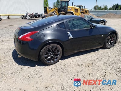 Trzecie zdjęcie samochodu z tyłu: 2016 NISSAN 370Z BASE VIN:JN1AZ4EH2GM934148 - miniatura