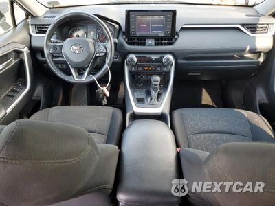 Zdjęcie 8 z 16 samochodu: 2021 TOYOTA RAV4 XLE VIN:2T3P1RFV9MC195831 - miniatura