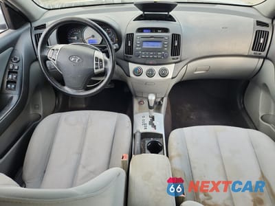 Zdjęcie 8 z 14 samochodu: 2009 HYUNDAI ELANTRA GLS VIN:KMHDU46D29U629820 - miniatura