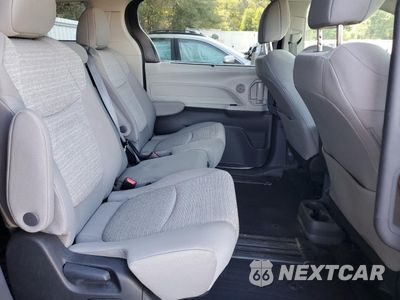Zdjęcie 11 z 15 samochodu: 2022 TOYOTA SIENNA LE VIN:5TDKRKEC8NS136023 - miniatura