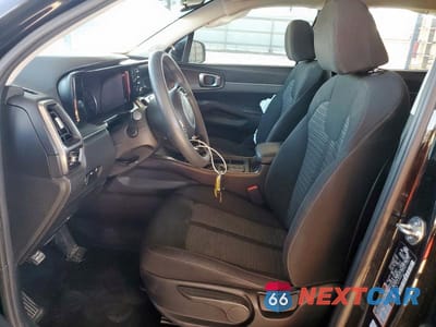 Zdjęcie 7 z 12 samochodu: 2023 KIA SORENTO LX VIN:5XYRG4LCXPG175473 - miniatura