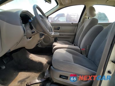 Zdjęcie 7 z 12 samochodu: 2003 FORD TAURUS VIN:1FAFP55U13A236739 - miniatura