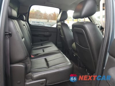 Zdjęcie 10 z 12 samochodu: 2011 CHEVROLET SILVERADO K3500 LT VIN:1GC4K0C85BF245079 - miniatura