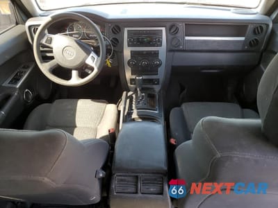 Zdjęcie 8 z 13 samochodu: 2009 JEEP COMMANDER SPORT VIN:1J8HH48K09C553275 - miniatura