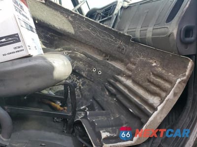 Zdjęcie 13 z 14 samochodu: 2004 FREIGHTLINER M2 106 MED - Refuse Truck VIN:1FVACYDC04DN24850 - miniatura