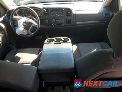 Zdjęcie 8 z 14 samochodu: 2013 CHEVROLET SILVERADO K1500 LT VIN:3GCPKSE71DG283407 - miniatura