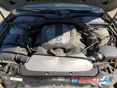 Zdjęcie 11 z 12 samochodu: 2007 BMW 750 VIN:WBAHN83507DT66437 - miniatura