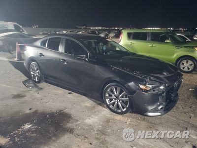 Czwarte zdjęcie samochodu z boku: 2022 MAZDA 3 PREFERRED VIN:JM1BPACL3N1508478 - miniatura