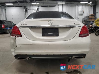 Zdjęcie 6 z 13 samochodu: 2018 MERCEDES-BENZ C 300 4MATIC VIN:55SWF4KB8JU275647 - miniatura