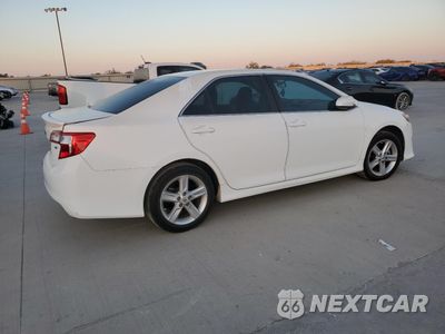 Trzecie zdjęcie samochodu z tyłu: 2014 TOYOTA CAMRY L VIN:4T1BF1FK7EU777776 - miniatura