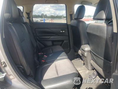 Zdjęcie 11 z 15 samochodu: 2015 MITSUBISHI OUTLANDER VIN:JA4AZ3A32FZ004456 - miniatura