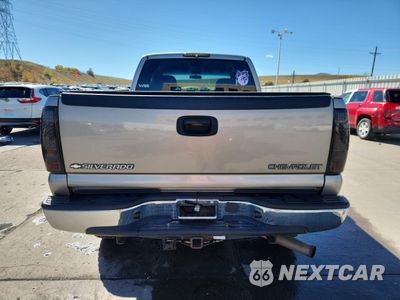 Zdjęcie 6 z 12 samochodu: 2002 CHEVROLET SILVERADO K2500 HEAVY DUTY VIN:1GCHK29U12E222485 - miniatura