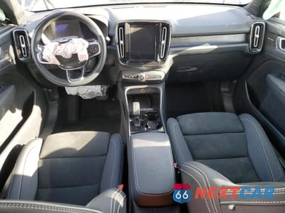 Zdjęcie 8 z 12 samochodu: 2023 VOLVO C40 RECHARGE PLUS VIN:YV4ED3GL9P2050709 - miniatura