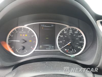 Zdjęcie 9 z 15 samochodu: 2018 NISSAN SENTRA S VIN:3N1AB7APXJY276747 - miniatura