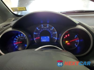 Zdjęcie 9 z 13 samochodu: 2010 HONDA FIT SPORT VIN:JHMGE8H49AC001975 - miniatura