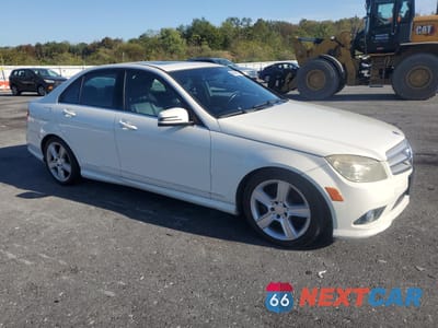 Czwarte zdjęcie samochodu z boku: 2010 MERCEDES-BENZ C 300 4MATIC VIN:WDDGF8BB2AR099823 - miniatura