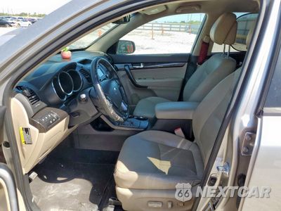 Zdjęcie 7 z 13 samochodu: 2013 KIA SORENTO EX VIN:5XYKU3A62DG364812 - miniatura