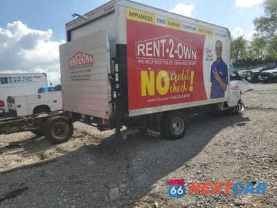 Czwarte zdjęcie samochodu z boku: 2023 CHEVROLET EXPRESS G4500 VIN:1HA6GUF73PN013058 - miniatura