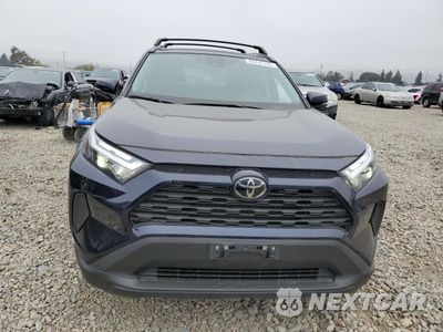 Piąte zdjęcie samochodu w środku: 2025 TOYOTA RAV4 XLE VIN:2T3P1RFV2SW502705 - miniatura
