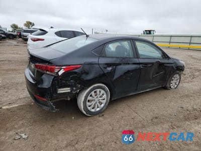 Trzecie zdjęcie samochodu z tyłu: 2018 HYUNDAI ACCENT SE VIN:3KPC24A38JE026068 - miniatura