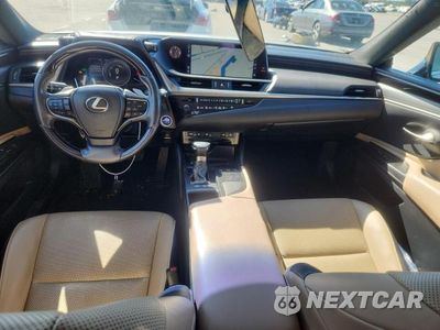 Zdjęcie 8 z 11 samochodu: 2019 LEXUS ES 300H VIN:58AB21B13KU002534 - miniatura