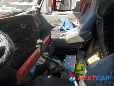 Piąte zdjęcie samochodu w środku: 2017 INTERNATIONAL PROSTAR SEMI TRUCK VIN:3HSDJAPR1HN429473 - miniatura