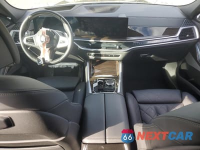 Zdjęcie 8 z 13 samochodu: 2025 BMW X6 XDRIVE40I VIN:5UX33EX08S9X04354 - miniatura