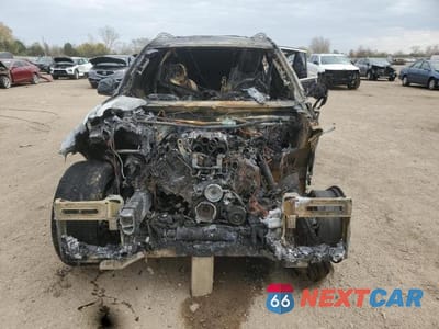 Piąte zdjęcie samochodu w środku: 2025 BMW X7 ALPINA XB7 VIN:5UX43EM06S9Y70980 - miniatura