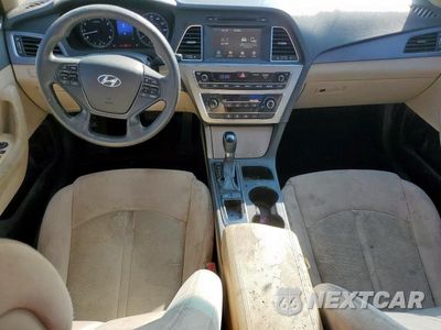 Zdjęcie 8 z 13 samochodu: 2016 HYUNDAI SONATA SE VIN:5NPE24AF1GH290899 - miniatura