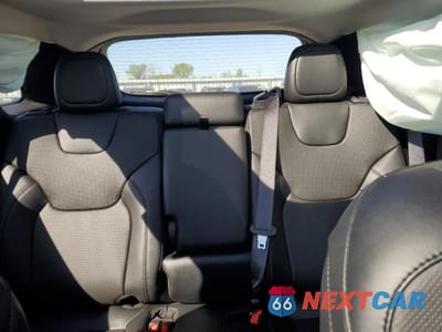 Zdjęcie 10 z 13 samochodu: 2022 JEEP CHEROKEE LATITUDE LUX VIN:1C4PJMMX7ND511912 - miniatura