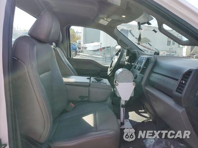Zdjęcie 10 z 13 samochodu: 2019 FORD F550 BUCKET TRUCK VIN:1FDUF5GT9KED97075 - miniatura